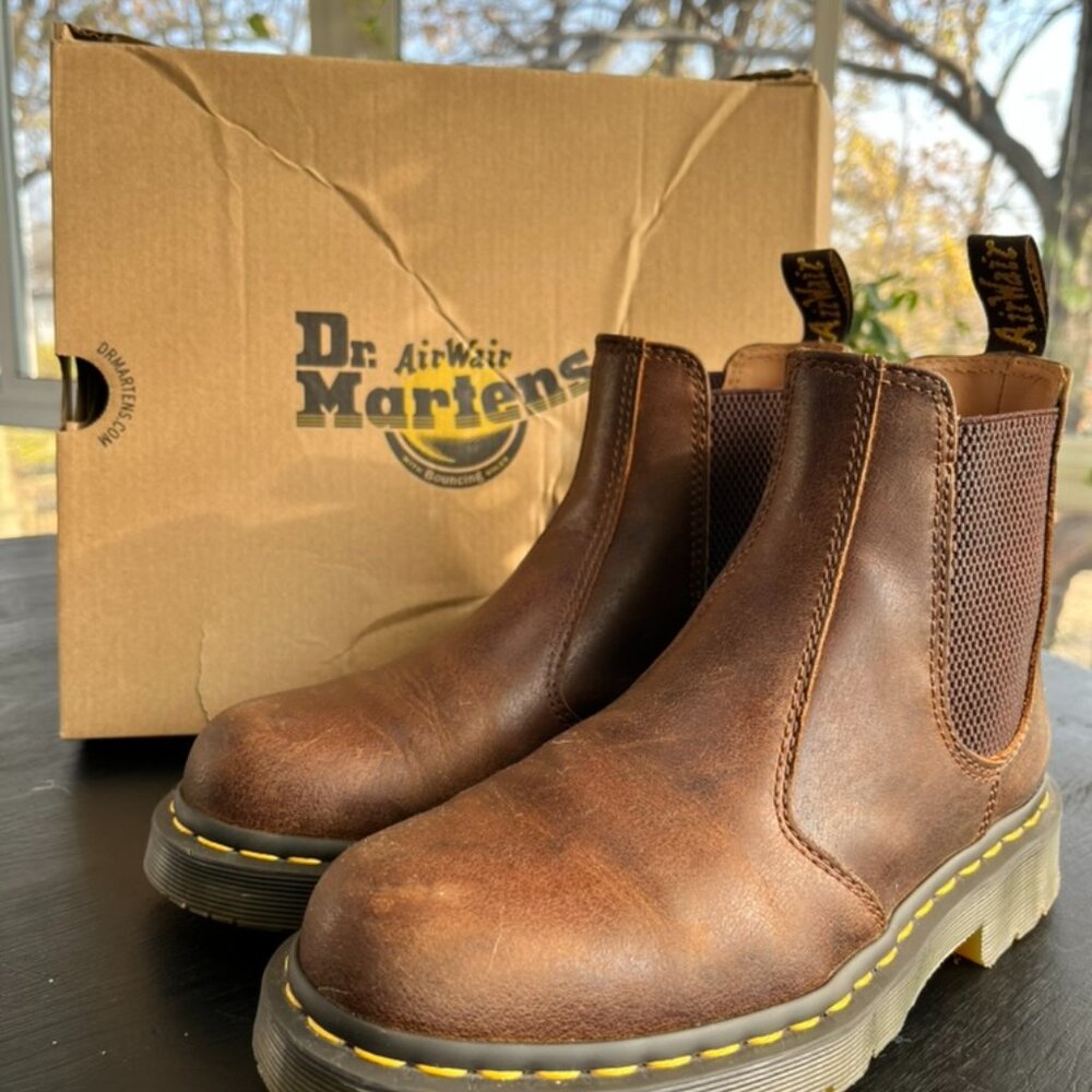 Dr. Martens Unisex 2976 Chelsea Boots